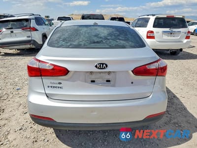 Zdjęcie 6 z 12 samochodu: 2015 KIA FORTE LX VIN:KNAFK4A67F5316339 - miniatura