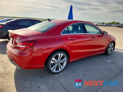 Trzecie zdjęcie samochodu z tyłu: 2019 MERCEDES-BENZ CLA 250 VIN:WDDSJ4EB6KN776250 - miniatura