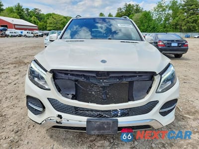 Piąte zdjęcie samochodu w środku: 2018 MERCEDES-BENZ GLE 350 4MATIC VIN:4JGDA5HB4JB086416 - miniatura