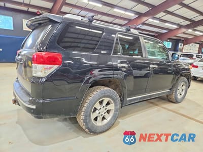 Trzecie zdjęcie samochodu z tyłu: 2011 TOYOTA 4RUNNER SR5 VIN:JTEBU5JR4B5048447 - miniatura