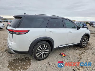 Trzecie zdjęcie samochodu z tyłu: 2025 NISSAN PATHFINDER PLATINUM VIN:5N1DR3DK8SC223193 - miniatura
