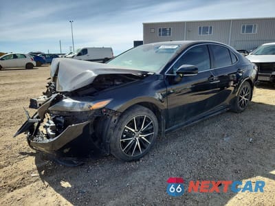 2024 TOYOTA CAMRY XLE 4T1B21HK6RU020365 - główne zdjęcie licytacji z USA - miniatura