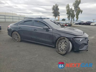 Czwarte zdjęcie samochodu z boku: 2026 MERCEDES-BENZ CLA 250 VIN:W1K5J4GB1TN586822 - miniatura