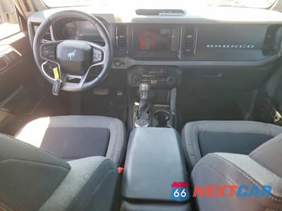 Zdjęcie 8 z 12 samochodu: 2022 FORD BRONCO BASE VIN:1FMDE5BH1NLB57055 - miniatura