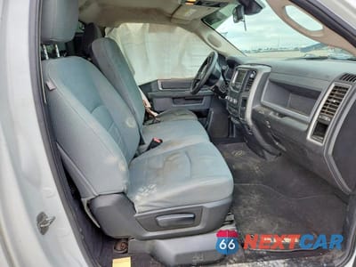 Zdjęcie 7 z 12 samochodu: 2014 RAM 1500 ST VIN:3C6JR6ATXEG115253 - miniatura