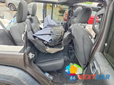 Zdjęcie 11 z 13 samochodu: 2018 JEEP WRANGLER UNLIMITED SPORT VIN:1C4HJXDG6JW177554 - miniatura