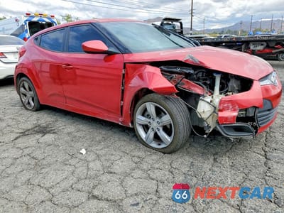 Czwarte zdjęcie samochodu z boku: 2012 HYUNDAI VELOSTER BASE VIN:KMHTC6AD8CU029828 - miniatura