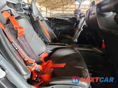 Zdjęcie 6 z 10 samochodu: 2023 CAN-AM MAVERICK X3 MAX X RS TURBO RR - DUNE BUGGY VIN:3JBVKAV24PE000930 - miniatura