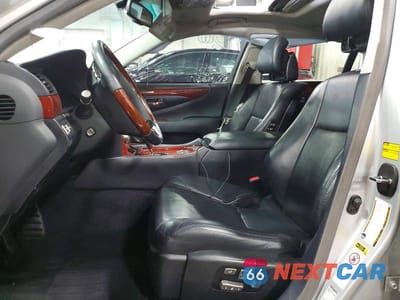 Zdjęcie 7 z 13 samochodu: 2010 LEXUS LS 460 VIN:JTHCL5EF6A5005527 - miniatura