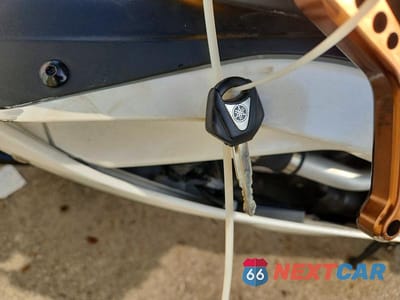 Zdjęcie 8 z 9 samochodu: 2007 YAMAHA YZFR6 L VIN:JYARJ12E77A019180 - miniatura
