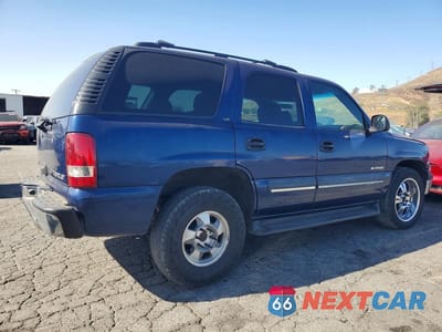 Trzecie zdjęcie samochodu z tyłu: 2002 CHEVROLET TAHOE LS 1500 VIN:1GNEC13T42R302342 - miniatura