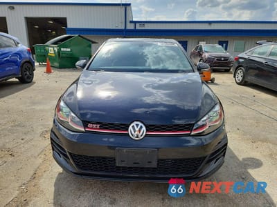 Piąte zdjęcie samochodu w środku: 2018 VOLKSWAGEN GTI S VIN:3VW547AU4JM297435 - miniatura