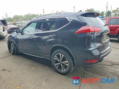 Drugie zdjęcie samochodu z przodu: 2020 NISSAN ROGUE SV VIN:JN8AT2MV6LW112563 - miniatura