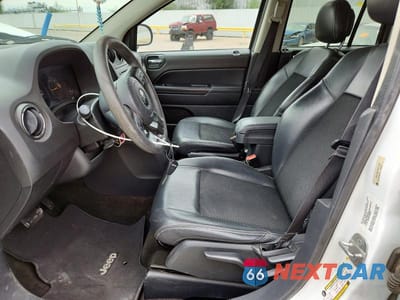 Zdjęcie 7 z 12 samochodu: 2014 JEEP COMPASS SPORT VIN:1C4NJCBA7ED911582 - miniatura