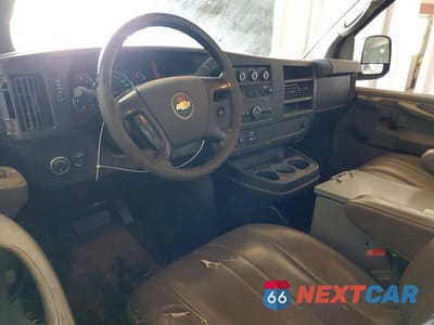 Zdjęcie 8 z 13 samochodu: 2013 CHEVROLET EXPRESS G2500 VIN:1GCWGGCA8D1122494 - miniatura