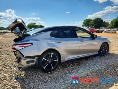 Trzecie zdjęcie samochodu z tyłu: 2020 TOYOTA CAMRY XSE VIN:4T1K61AK3LU301173 - miniatura