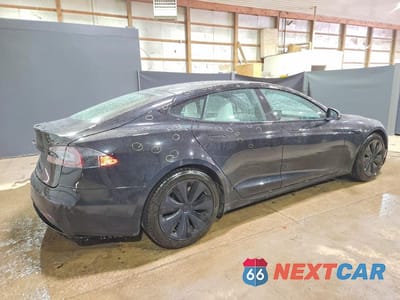 Trzecie zdjęcie samochodu z tyłu: 2022 TESLA MODEL S VIN:5YJSA1E55NF467567 - miniatura