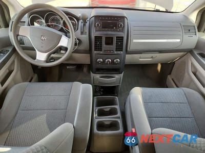 Zdjęcie 8 z 13 samochodu: 2010 DODGE GRAND CARAVAN SE VIN:2D4RN4DE0AR439263 - miniatura