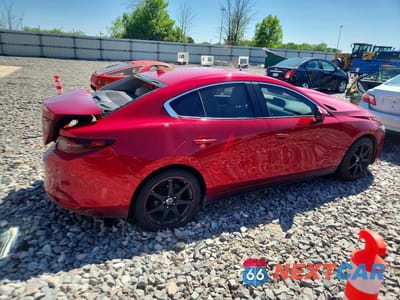 Trzecie zdjęcie samochodu z tyłu: 2019 MAZDA 3 PREFERRED VIN:3MZBPADL5KM109274 - miniatura