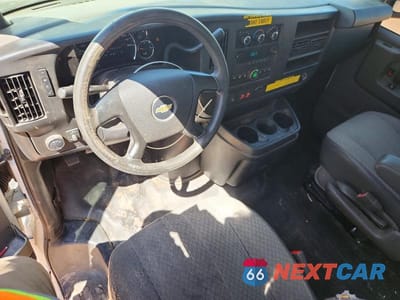 Zdjęcie 8 z 13 samochodu: 2014 CHEVROLET EXPRESS G1500 VIN:1GCSGAFX9E1103028 - miniatura