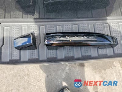 Zdjęcie 12 z 13 samochodu: 2026 CHEVROLET SILVERADO K1500 LT VIN:1GCUKDED1TZ189899 - miniatura