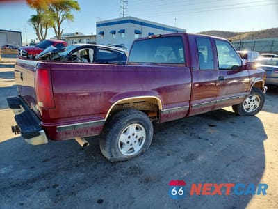 Trzecie zdjęcie samochodu z tyłu: 1995 GMC SIERRA K1500 VIN:1GTEK19K1SE520000 - miniatura
