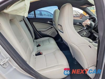 Zdjęcie 10 z 13 samochodu: 2014 MERCEDES-BENZ CLA 250 VIN:WDDSJ4EB6EN099690 - miniatura