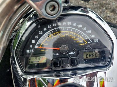 Zdjęcie 7 z 9 samochodu: 2006 SUZUKI M109R / VZR1800 K6 VIN:JS1VY53A562102675 - miniatura