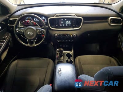 Zdjęcie 8 z 13 samochodu: 2017 KIA SORENTO LX VIN:5XYPG4A39HG192437 - miniatura