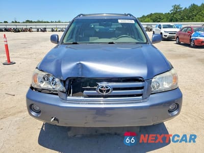Piąte zdjęcie samochodu w środku: 2005 TOYOTA HIGHLANDER LIMITED VIN:JTEDP21A850078559 - miniatura