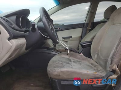 Zdjęcie 7 z 13 samochodu: 2012 KIA FORTE LX VIN:KNAFT4A21C5579805 - miniatura