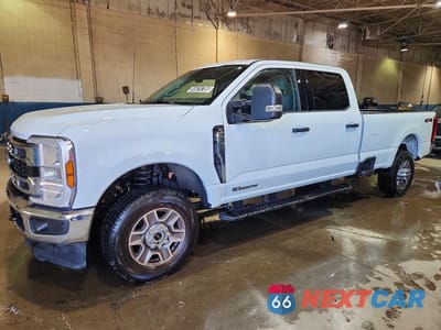 2025 FORD F350 SUPER DUTY 1FT8W3BT4SED73428 - główne zdjęcie licytacji z USA - miniatura
