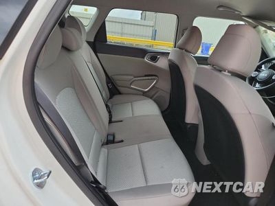 Zdjęcie 10 z 12 samochodu: 2025 KIA SOUL LX VIN:KNDJ23AU6S7950150 - miniatura