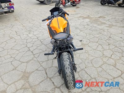 Czwarte zdjęcie samochodu z boku: 2025 KAWASAKI EX650 P VIN:ML5EXEP14SDAF9070 - miniatura