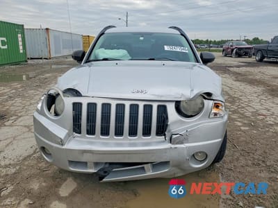 Piąte zdjęcie samochodu w środku: 2008 JEEP COMPASS SPORT VIN:1J8FT47058D783358 - miniatura