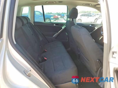 Zdjęcie 11 z 13 samochodu: 2009 VOLKSWAGEN TIGUAN S VIN:WVGAV75N39W526826 - miniatura