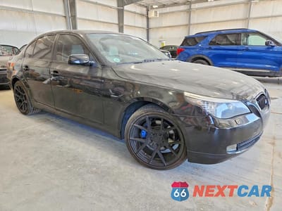 Czwarte zdjęcie samochodu z boku: 2008 BMW 528 XI VIN:WBANV13568BZ48159 - miniatura