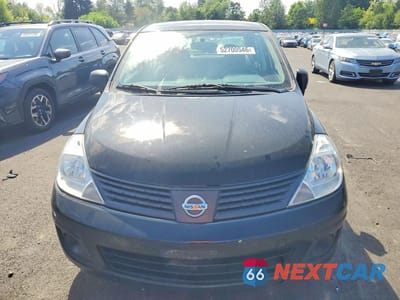 Piąte zdjęcie samochodu w środku: 2011 NISSAN VERSA 1.6 BASE VIN:3N1CC1AP6BL409277 - miniatura