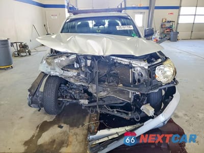 Piąte zdjęcie samochodu w środku: 2011 TOYOTA TACOMA ACCESS CAB VIN:5TFTX4CNXBX008642 - miniatura