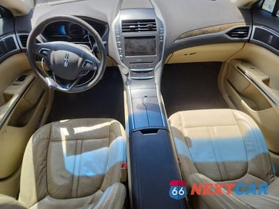 Zdjęcie 8 z 12 samochodu: 2014 LINCOLN MKZ HYBRID VIN:3LN6L2LU5ER829368 - miniatura