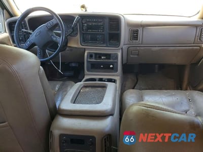 Zdjęcie 8 z 13 samochodu: 2003 CHEVROLET SILVERADO K3500 LT VIN:1GCJK331X3F200003 - miniatura