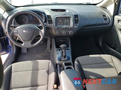 Zdjęcie 8 z 13 samochodu: 2018 KIA FORTE LX VIN:3KPFL4A79JE170418 - miniatura