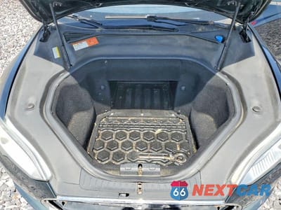 Zdjęcie 11 z 12 samochodu: 2014 TESLA MODEL S VIN:5YJSA1H17EFP39268 - miniatura