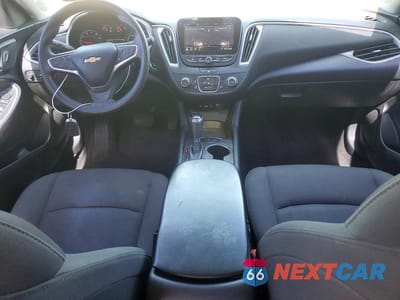 Zdjęcie 8 z 13 samochodu: 2019 CHEVROLET MALIBU LS VIN:1G1ZB5ST3KF127355 - miniatura