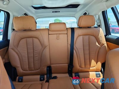 Zdjęcie 10 z 14 samochodu: 2019 BMW X7 XDRIVE40I VIN:5UXCW2C54KL086993 - miniatura