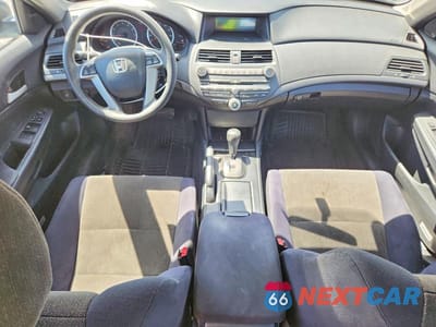 Zdjęcie 8 z 12 samochodu: 2010 HONDA ACCORD LX VIN:1HGCP2F38AA138615 - miniatura