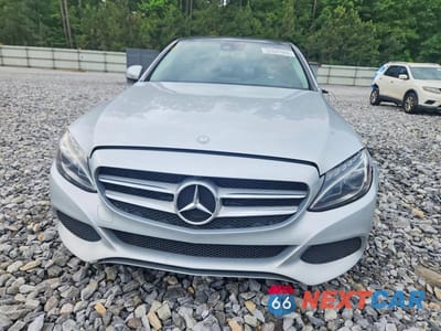 Piąte zdjęcie samochodu w środku: 2017 MERCEDES-BENZ C 300 VIN:55SWF4JB8HU188603 - miniatura