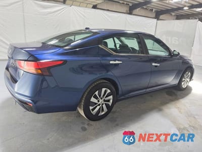 Trzecie zdjęcie samochodu z tyłu: 2019 NISSAN ALTIMA S VIN:1N4BL4BV8KC210241 - miniatura