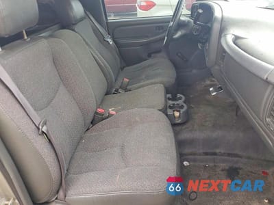 Zdjęcie 10 z 12 samochodu: 2004 GMC NEW SIERRA C1500 VIN:1GTEC14T94Z201338 - miniatura