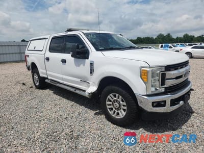 Czwarte zdjęcie samochodu z boku: 2017 FORD F250 SUPER DUTY VIN:1FT7W2BT5HEB70370 - miniatura